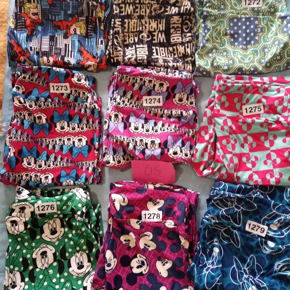 DISNEY OS LEGGINGS. 2/$36 - Picture 8 of 10